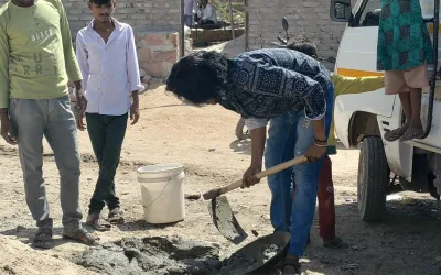 Watch: Our Team Member Manually Helped In Construction Of Houses For Pak Hindu Refugee families